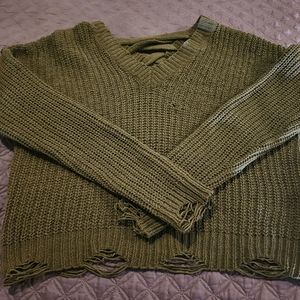 Derek Heart Frayed Edge Cropped Sweater in Olive Green